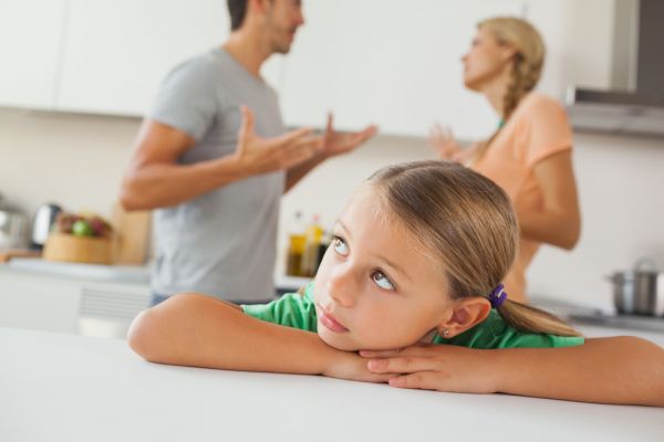 Γονείς: Δείχνουμε στο παιδί πώς μοιάζει μια υγιής διαφωνία | imommy.gr