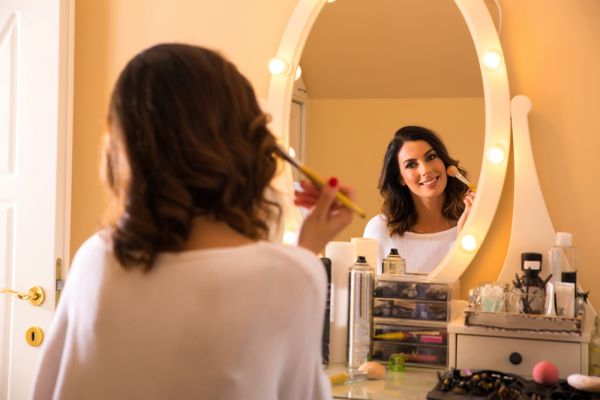 Μακιγιάζ: Φέτος, κάνουμε glam εμφανίσεις με glitter lips | imommy.gr