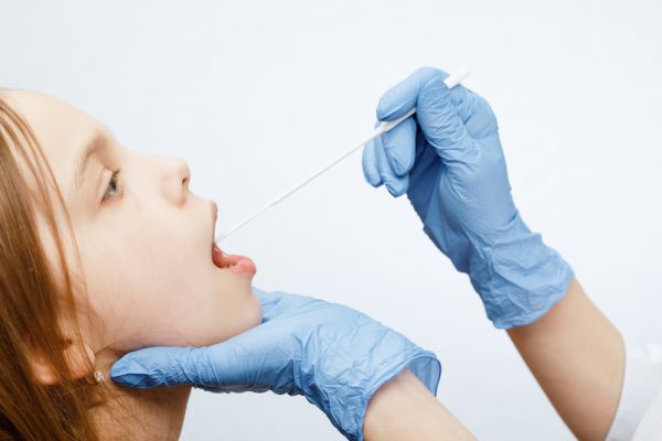 Aυξημένα κρούσματα ιλαράς και έξαρση του στρεπτόκοκκου- Τι ανησυχεί τους ειδικούς | imommy.gr