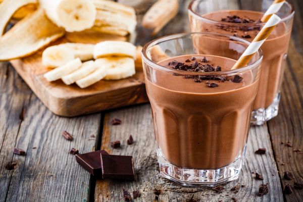 Σοκολατένιο smoothie με φυστικοβούτυρο και μπανάνα | imommy.gr