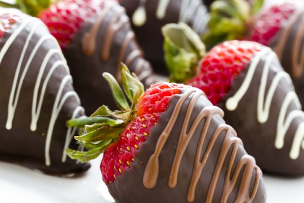 Φράουλες με σοκολάτα | imommy.gr