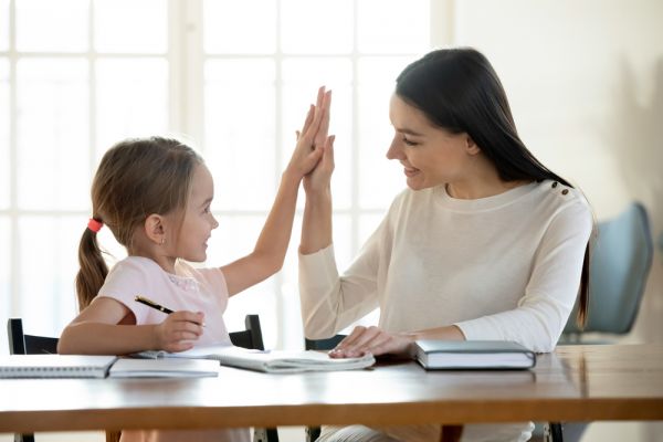 Γονείς: Με μέτρο τα «μπράβο» στα παιδιά, λένε οι ειδικοί | imommy.gr