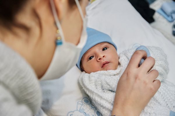 Μωρά: Τι ξεχωριστό έχουν αυτά που γεννήθηκαν μέσα στα lockdown | imommy.gr