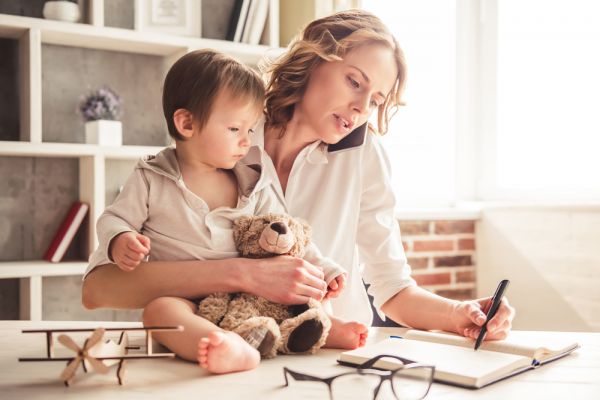 Πολυάσχολη μαμά: 5 tips για να οργανώσετε το χρόνο σας – Συν μια σημαντική υπενθύμιση | imommy.gr