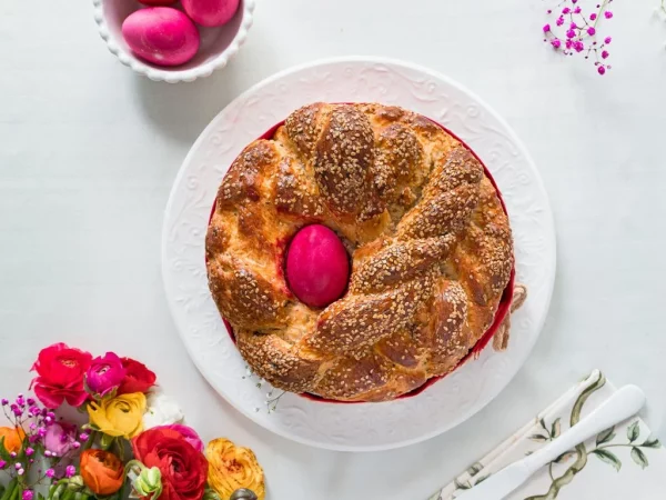 Λαμπροκουλούρα, το ψωμί του Πάσχα | imommy.gr