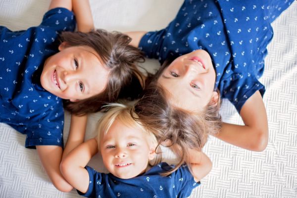 Παιδί «σάντουιτς»- Τι πρέπει να προσέξετε | imommy.gr