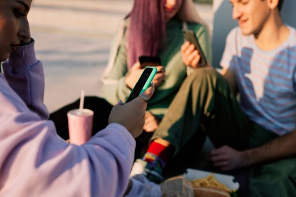 Έφηβοι: Το fast food βλάπτει τη μνήμη τους | imommy.gr