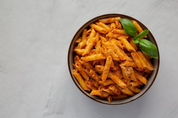 Μακαρόνια με τόνο και λιαστή ντομάτα | imommy.gr