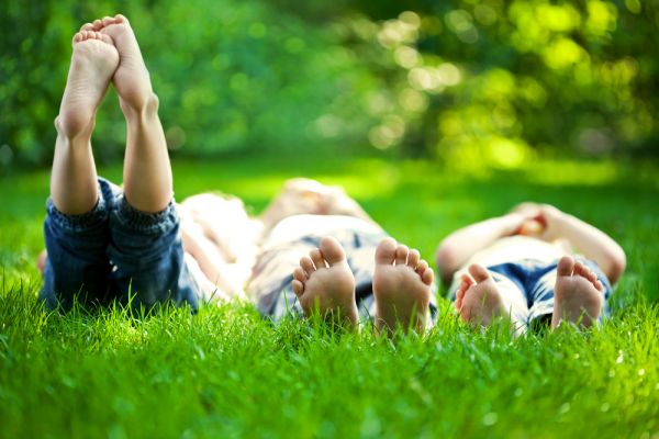 3 τρόποι για να ενθαρρύνετε τα παιδιά σας να αγαπήσουν τη φύση | imommy.gr
