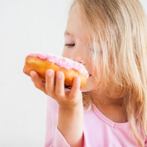 Παιδιά: Πώς επηρεάζουν την υγεία τους τα υπερ-επεξεργασμένα τρόφιμα