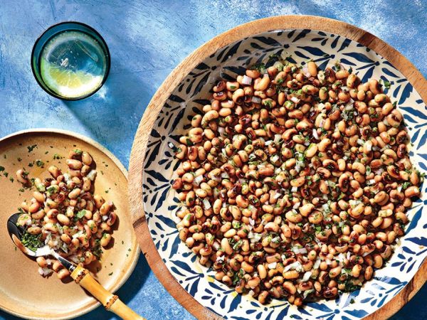 Σαλάτα με μαυρομάτικα φασόλια | imommy.gr