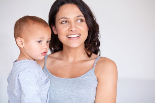 Δίγλωσσα μωρά: Ο εγκέφαλος τους αναπτύσσεται διαφορετικά | imommy.gr