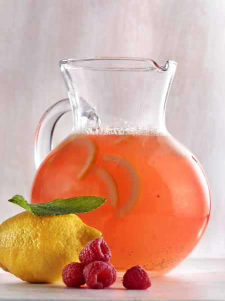 Σπιτική ροζ λεμονάδα με σμέουρα, χωρίς ζάχαρη | imommy.gr