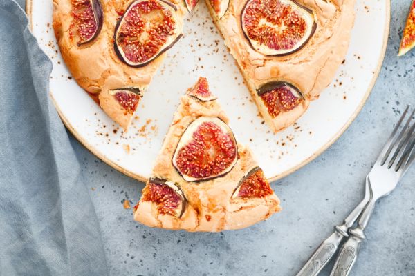 Κέικ με αποξηραμένα σύκα | imommy.gr