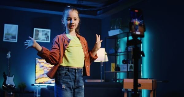 Γιατί τα παιδιά δοκιμάζουν επικίνδυνα challenges στα social; | imommy.gr