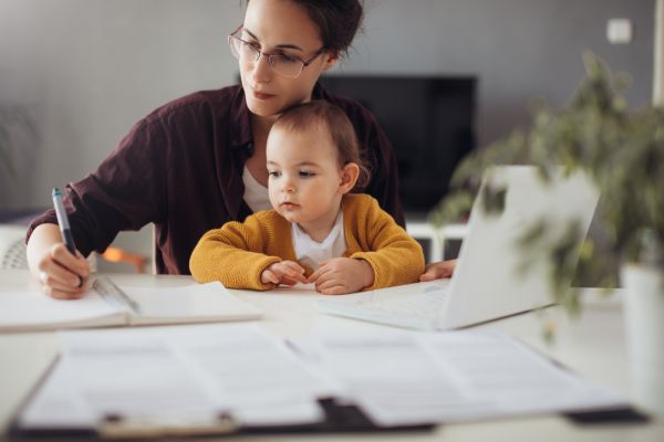 Δουλειά και προσωπική ζωή: Τελικά, μπορεί να υπάρξει ισορροπία; | imommy.gr