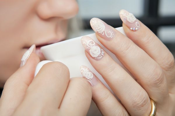 Scrapbook nails: Η ρετρό τάση στα νύχια που θα είναι παντού όλο το 2025 | imommy.gr