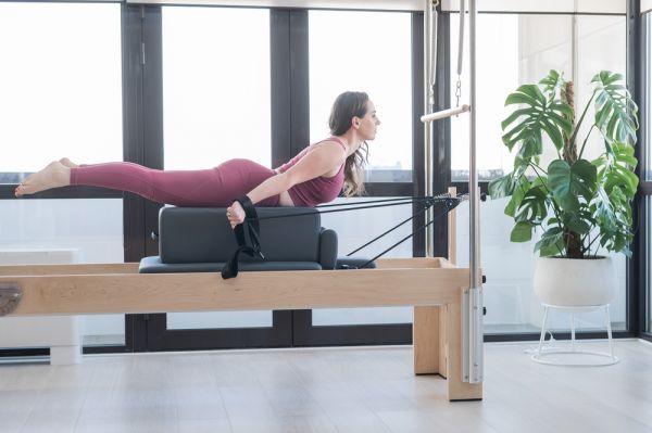 Pilates μετά τον τοκετό: Ποια τα οφέλη για τις νέες μαμάδες; | imommy.gr