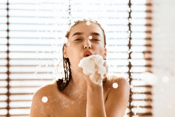 Έχετε ξηρή επιδερμίδα; Το shower sandwiching θα σας «σώσει» | imommy.gr