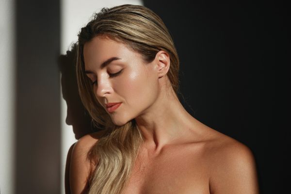 Summer glow: 3 τρόποι για να αποκτήσετε ηλιοκαμένη λάμψη στο πρόσωπο | imommy.gr