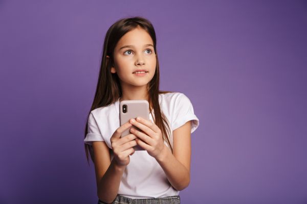 Η πολύωρη έκθεση σε οθόνες βλάπτει την καρδιά των παιδιών | imommy.gr