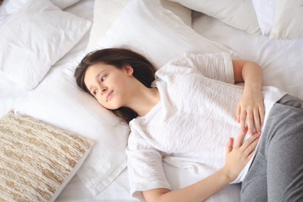 Πόνοι περιόδου στην εφηβεία: Με ποιον κίνδυνο συνδέεονται; | imommy.gr