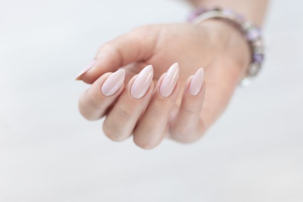 Φθινόπωρο 2025: Οι τάσεις στα νύχια που θα βλέπουμε παντού | imommy.gr