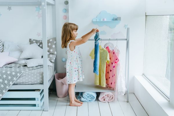 Γιατί το παιδί θέλει να φοράει το ίδιο ρούχο κάθε μέρα; | imommy.gr