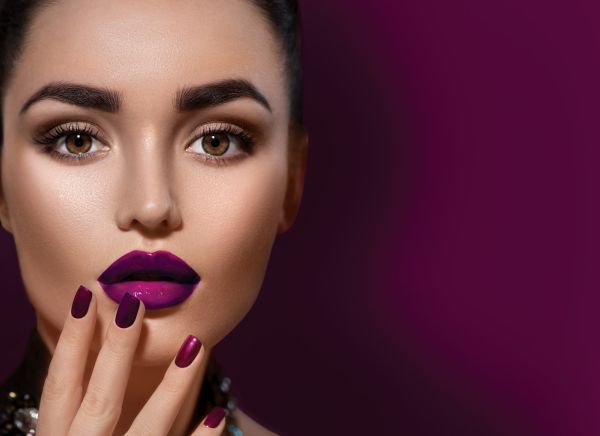 Eggplant nails: Το πιο in mani trend του φθινοπώρου | imommy.gr
