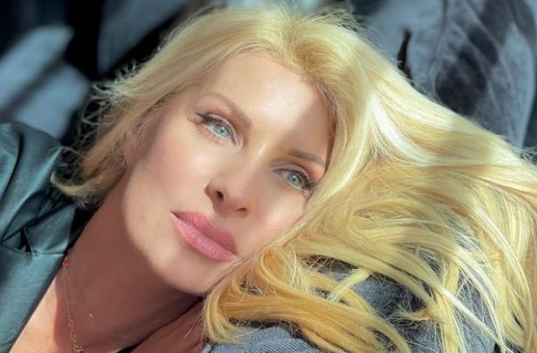 Ελένη Μενεγάκη: Οι ευχές του γιου της για τα γενέθλιά της | imommy.gr