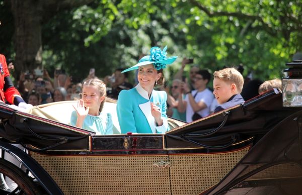 Κέιτ Μίντλετον: «Οι οθόνες βλάπτουν σοβαρά την οικογένεια» | imommy.gr