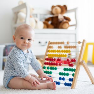 Από μικροί στα «βάσανα»: Πότε μαθαίνουν τα παιδιά αριθμούς;