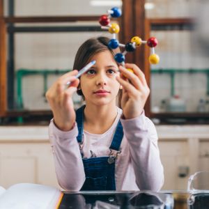 Νοημοσύνη παιδιού: Πώς συνδέεται με την μακροζωία;