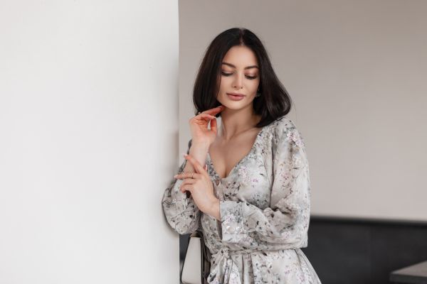 Έχετε πυκνά μαλλιά; Τα κουρέματα που πρέπει να αποφεύγετε & πώς να κάνετε τέλειο hair styling | imommy.gr