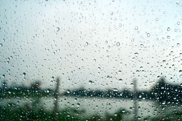 Καιρός: Επιμένουν τα έντονα φαινόμενα  – Βροχές και στην Αττική | imommy.gr