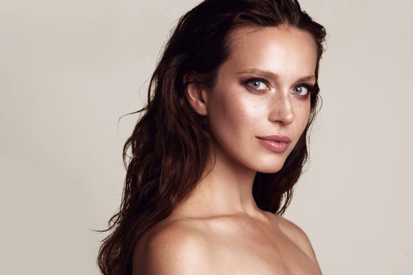 Δεν προλαβαίνετε να λουστείτε; 6 χτενίσματα που θα σας σώσουν | imommy.gr