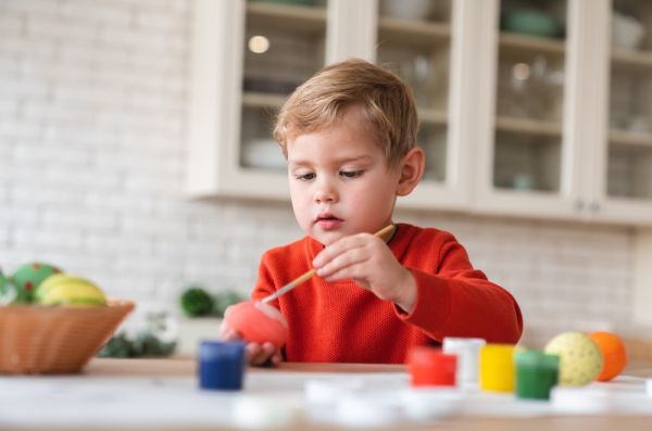 Αισθητηριακό παιχνίδι: Εξερεύνηση και διασκέδαση με το νήπιό σας | imommy.gr