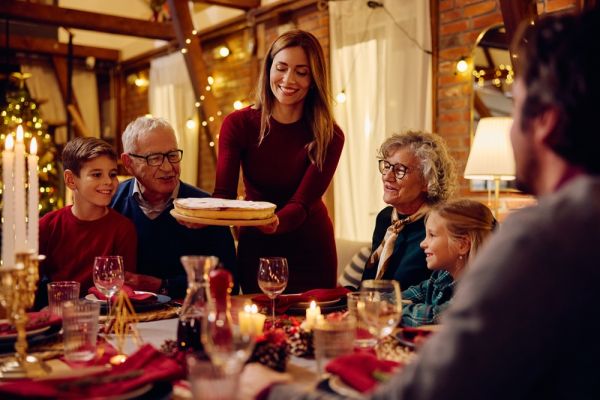 Οικογενειακές εντάσεις στο τραπέζι; Πώς να τις εξηγήσετε στα παιδιά