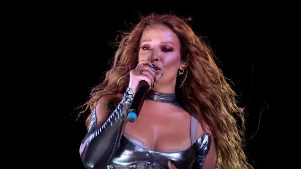 Ελένη Φουρέιρα: Κάνει πατίνι με τον γιο της Ερμή και το απολαμβάνει | imommy.gr