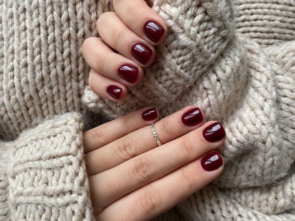Καφέ νύχια: Το πιο σοφιστικέ μανικιούρ του φθινοπώρου | imommy.gr