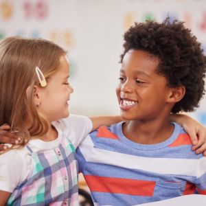 Τι μας διδάσκουν τα παιδιά για την καλοσύνη;