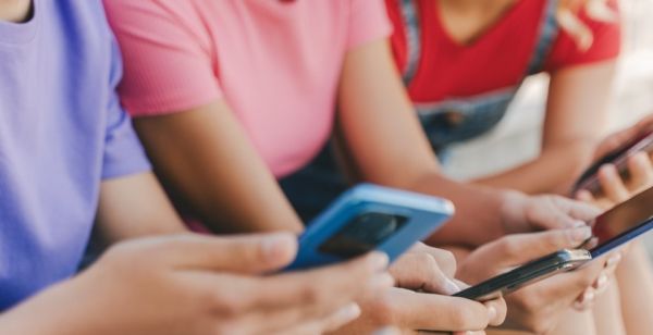 Πνιγμονή, λάθος κατάποση και επικίνδυνες διαδικτυακές προκλήσεις: Ένα αυξανόμενο πρόβλημα δημόσιας υγείας | imommy.gr