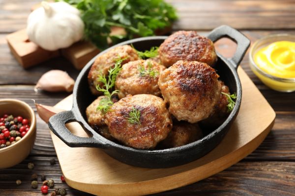 Γεμιστά μπιφτέκια κοτόπουλου με τυρί | imommy.gr