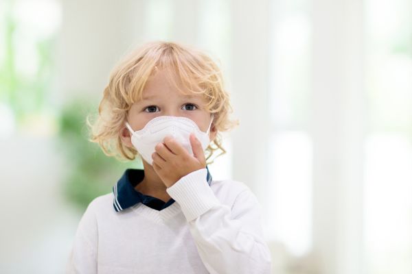 COVID: Πώς επηρεάζει την ανάπτυξη στα μικρά παιδιά; | imommy.gr