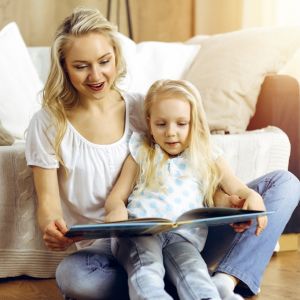 Παιδιά: Πώς να κάνετε την αφήγηση ιστοριών διασκεδαστική και ελκυστική