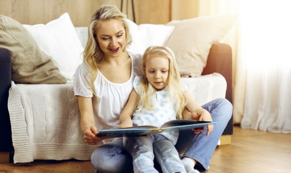 Παιδιά: Πώς να κάνετε την αφήγηση ιστοριών διασκεδαστική και ελκυστική