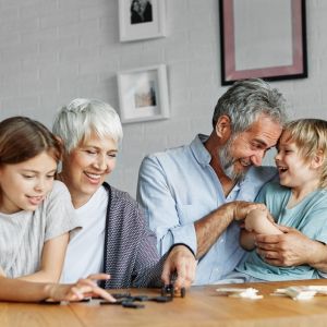 Μαθήματα “slow-living” από τους παππούδες που ωφελούν τα παιδιά
