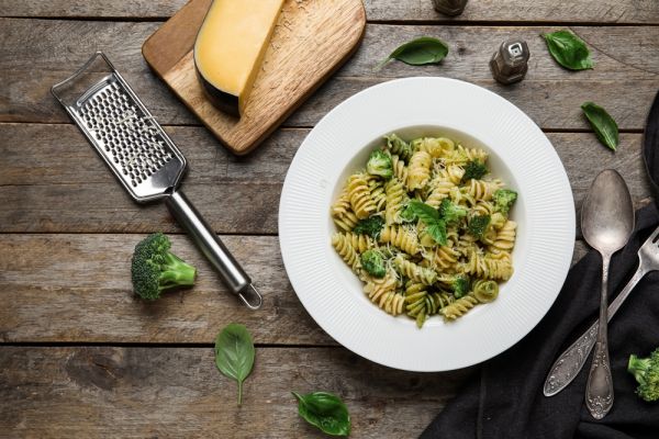 Ζυμαρικά με πέστο και ψητό μπρόκολο | imommy.gr