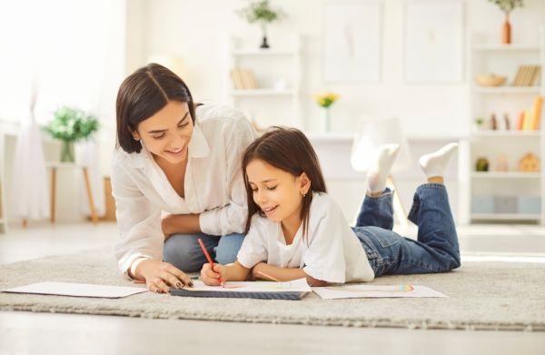 Μολύβι και χαρτί VS πληκτρολογίου: Τι ωφελεί τον εγκέφαλο; | imommy.gr