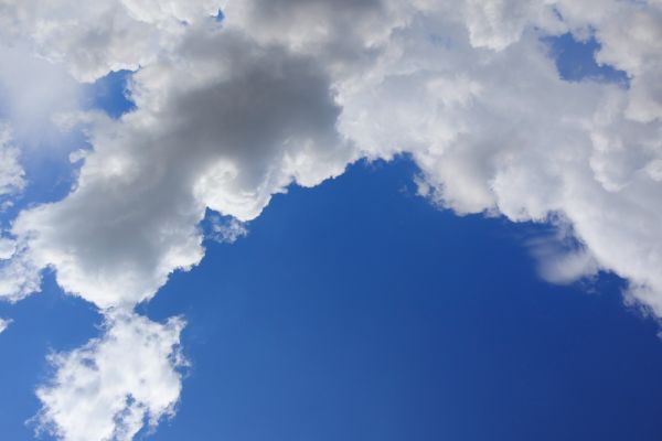 Το διπλό πρόσωπο του καιρού: Αίθριος την Παρασκευή, αλλάζει το σκηνικό από το Σάββατο | imommy.gr